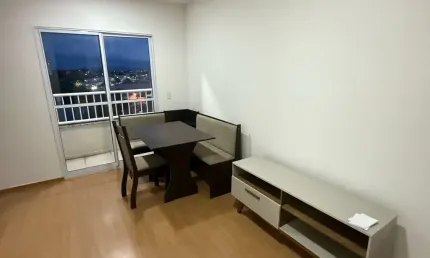 Apartamento para alugar com sacada e armários planejados