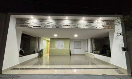 Casa térrea em condomínio com 3 quartos 2 suítes e armários planejados