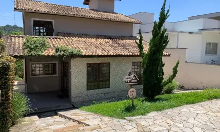 Casa em condomínio fechado com 3 quartos à venda na Avenida Presidente Getúlio Vargas, 100, Aruã, Mogi das Cruzes