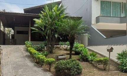 Casa em condomínio fechado com 3 quartos para alugar na Avenida Presidente Getúlio Vargas, 100, Aruã, Mogi das Cruzes