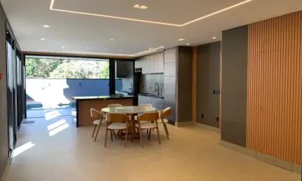 Sobrado novo à venda no Condomínio Aruã – Conforto, sofisticação e tecnologia em um só lugar!