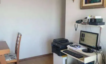 Jaguaré - Apartamento à venda com 64m², dois dormitórios com armários planejados