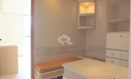 SALA COMERCIAL MONTADA PARA CONSULTÓRIO  MÉDICO COM UMA VAGA DE GARAGEM