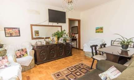EXECELENTE APARTAMENTO DE TRÊS DORMITÓRIOS NO BAIRRO SANTA CECILIA