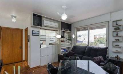 Apartamento Mobiliado de 2 dormitórios e 2 vagas Bairro Azenha