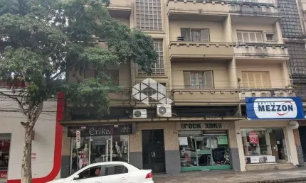 Apartamento de  1 dormitório ,living ,banheiro social, térreo ,fundos com 61
