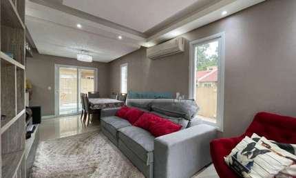 Sobrado com 3 dormitórios à venda, 98 m² por R$ 690.000,00 - Central Park - Cachoeirinha/RS