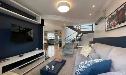 Sobrado com 3 dormitórios à venda, 177 m² por R$ 900.000,00 - Centro - Cachoeirinha/RS