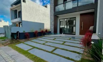 Sobrado com 3 dormitórios à venda, 129 m² por R$ 810.000,00 - Centro - Gravataí/RS