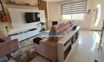 Sobrado com 3 dormitórios à venda, 137 m² por R$ 660.000,00 - Oriço - Gravataí/RS