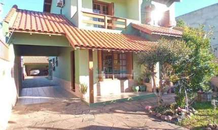 Sobrado com 3 dormitórios à venda, 221 m² por R$ 740.000,00 - Vila Veranópolis - Cachoeirinha/RS