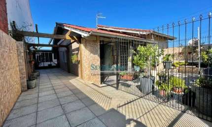 Casa com 2 dormitórios à venda, 105 m² por R$ 600.000,00 - Jardim Do Bosque - Cachoeirinha/RS