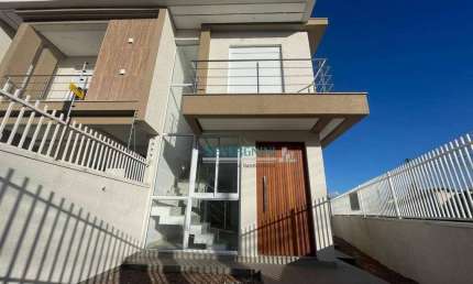 Sobrado com 3 dormitórios à venda, 126 m² por R$ 589.990,00 - Parque da Matriz - Cachoeirinha/RS