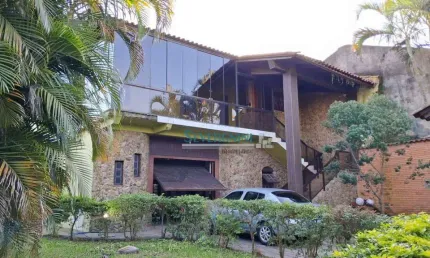 Sobrado com 3 dormitórios à venda, 238 m² por r$ 1.080.000,00 - parque da matriz - cachoeirinha/rs