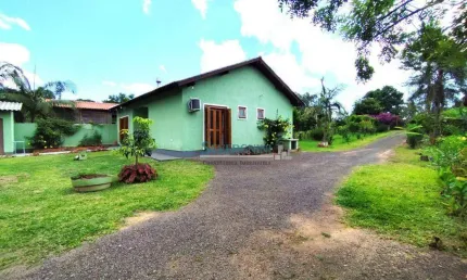 Casa com 2 dormitórios à venda, 90 m² por R$ 749.900,00 - Sítio Ipiranga - Cachoeirinha/RS