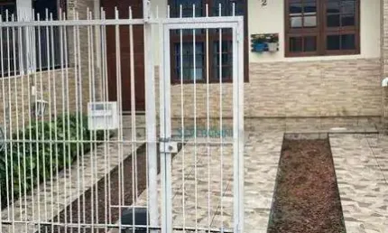 Casa com 2 dormitórios à venda, 67 m² por R$ 266.000,00 - Parque da Matriz - Cachoeirinha/RS