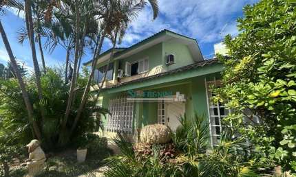 Casa com 3 dormitórios para alugar, 255 m² por R$ 6.062,00/mês - Centro - Cachoeirinha/RS