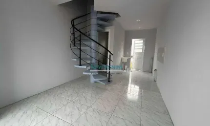 Sobrado com 2 dormitórios à venda, 60 m² por R$ 210.000,00 - Jardim Betânia - Cachoeirinha/RS