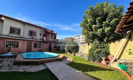 Sobrado com 3 dormitórios à venda, 105 m² por R$ 478.800,00 - Vila Vista Alegre - Cachoeirinha/RS