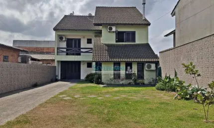 Sobrado com 4 dormitórios à venda, 300 m² por R$ 688.000,00 - Vila Monte Carlo - Cachoeirinha/RS