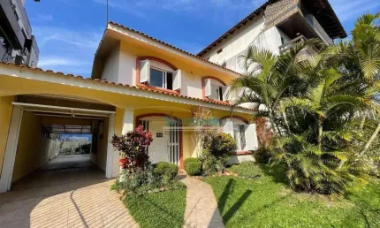 Sobrado com 4 dormitórios à venda, 188 m² por R$ 890.000,00 - Centro - Cachoeirinha/RS