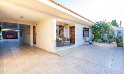 Casa à venda no Atuba – Pinhais/PR | 3 quartos (1 suíte) | 4 vagas | 324 m² de terreno