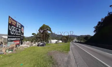 Terreno em localização privilegiada as margens da BR 101 em Balneário Piçarras SC