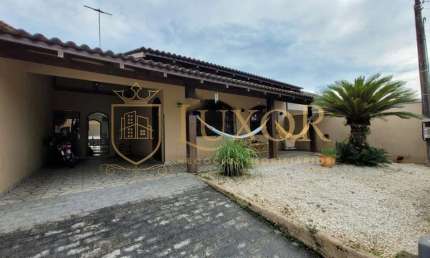 Casa com piscina localizada no Costa Cavalcanti em Itajaí SC,  2 dormitórios mais área de festas