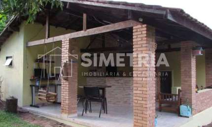 Chácara com 3 casas – B. Alpes das Águas – São Pedro/SP.  AC 416m². AT 6.000m².
