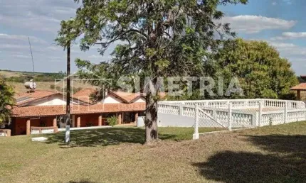 Chácara com 2 casas e piscina – Bairro Chácaras Camargo II – São Pedro/SP