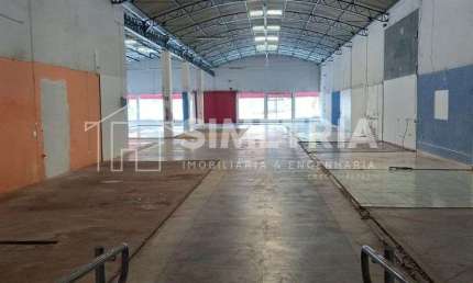 VENDA  –  Oportunidade!! Galpão comercial com 20 vagas para estacionamento!!