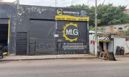 GA5522 - alugo este galpão em Carapicuíba! Com 150 metros quadrados de área construída, sendo 150 metros de área fabril com pé direito de 7 metros