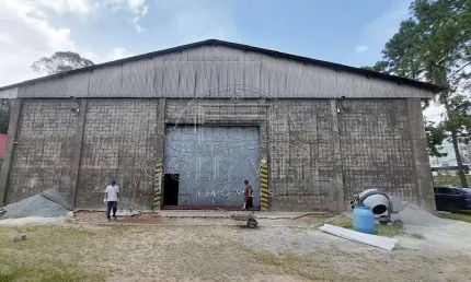 GA5519 - Alugo este galpão no Taboão da Serra com 2.400 metros, 900 metros de área fabril, 200 metros de escritório e apoio com 6 mts de pé direito