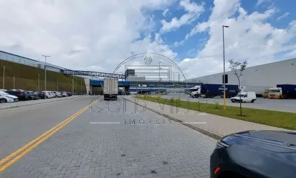 GA5080 - Alugo este galpão em Cajamar dentro de condomínio fechado com 9.555 metros de galpão, 8.400 metros de área fabril, 1.155 metros de escritório