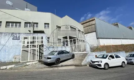 GA1557 - Alugar galpão em Santana de Parnaíba com 1.700 metros de terreno, 1.421 metros de galpão, 1.200 metros de área fabril, 221 metros de escritór