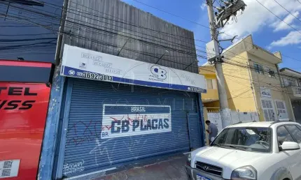 GA1377 - Alugar galpão em Osasco com 200 metros de terreno, 200 metros de área construída, 180 metros de área fabril, 20 metros de área de escritório.