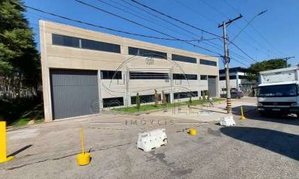 GA0833 - alugo este galpão em Itapevi dentro de condomínio fechado com 4.683 metros de terreno, 3.925 metros de área construída, 2.666 área fabril