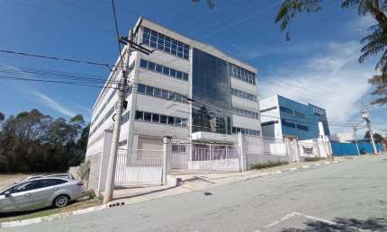 GA0461 - Alugo este prédio em Santana de Parnaíba no Tamboré com 2.020 metros de terreno, 5.315 metros de área construída, 2.658 metros de área fabril