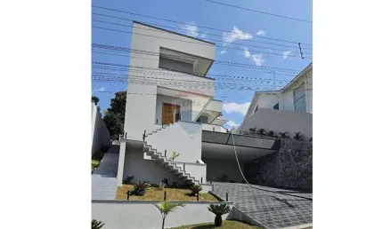 'Casa dos Sonhos: Luxo e Conforto no Jardim Imperial'