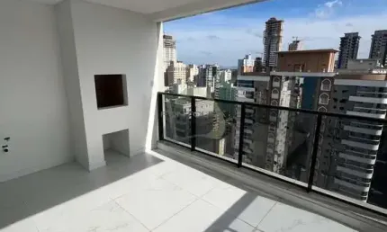 Apartamento com 3 quartos à venda na Avenida 276, 147, Meia Praia, Itapema por R$ 3.250.000