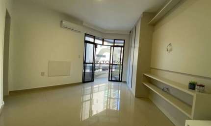 Apartamento com 2 quartos à venda na Rua 242, 40, Meia Praia, Itapema por R$ 1.100.000