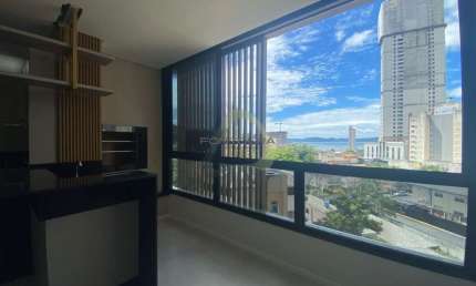 Apartamento com 3 quartos à venda na Rua 106B, 54, Canto da Praia, Itapema por R$ 1.800.000
