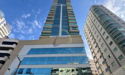 Apartamento com 5 quartos à venda na Rua 224, 21, Meia Praia, Itapema por R$ 7.000.000
