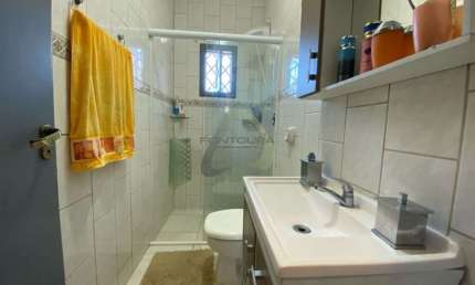 Casa em condomínio fechado com 3 quartos à venda na Rua Maria Clara de Jesus, 117, Balneário Perequê, Porto Belo por R$ 1.480.000
