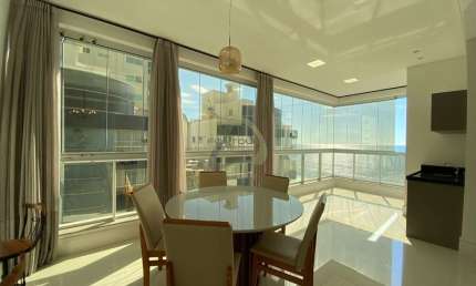 Apartamento com 4 quartos para alugar na Rua 319, 76, Meia Praia, Itapema por R$ 11.000