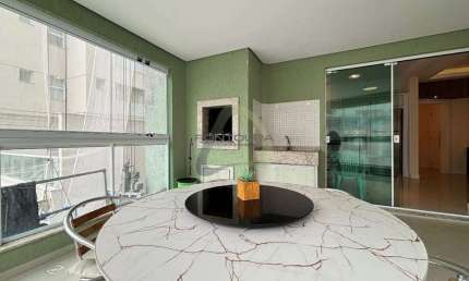 Apartamento com 4 quartos para alugar na Rua 303, 153, Meia Praia, Itapema por R$ 5.900
