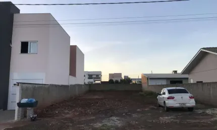 Terreno à venda na Rua Orestes Zanini 62, 62, Santos Dumont, Chapecó por R$ 300.000