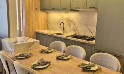 Apartamento novo mobiliado suite + 1 Bairro Esplanada 2 vagas (em gaveta) posiçã