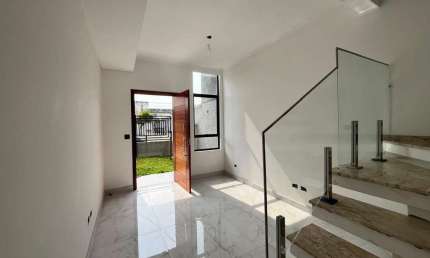 Sobrado com 3 dormitórios à venda, 120 m² por R$ 699.000,00 - Capão da Imbuia - Curitiba/PR
