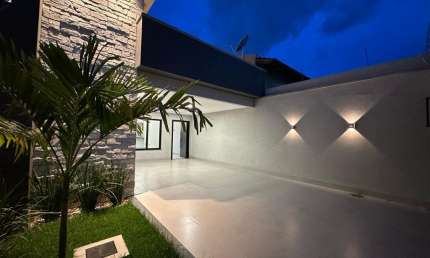 Casa para venda no Setor Jardim Atlântico com 3 suítes e 4 vagas de garagem